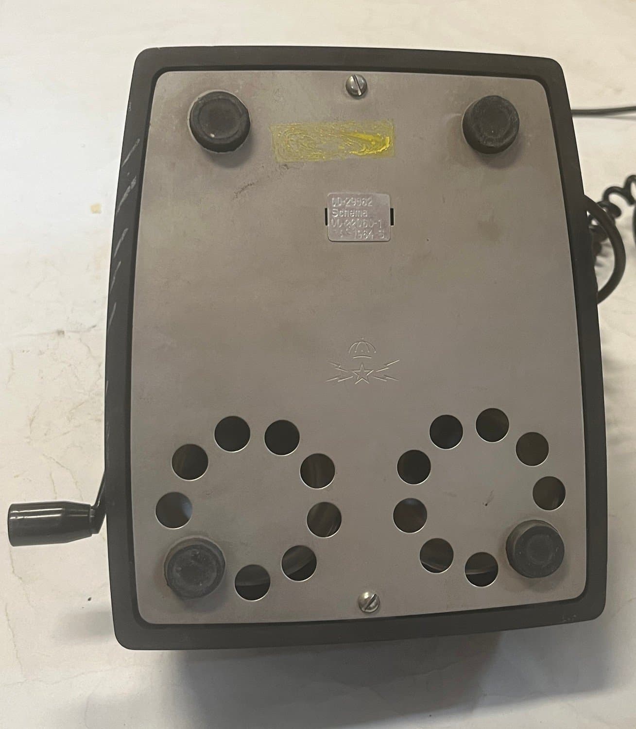 Bakelit telefon förhöjd med vev & dubbla ringklockor Televerkstaden Nynäshamn