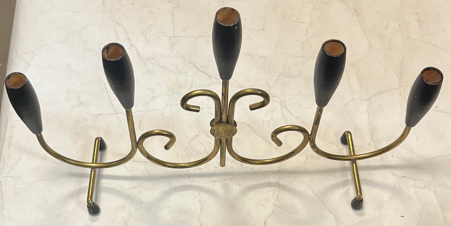 5-armad ljusstake i smide / mässing / teak 32cm lång x20cm hög 120mm invänd mått
