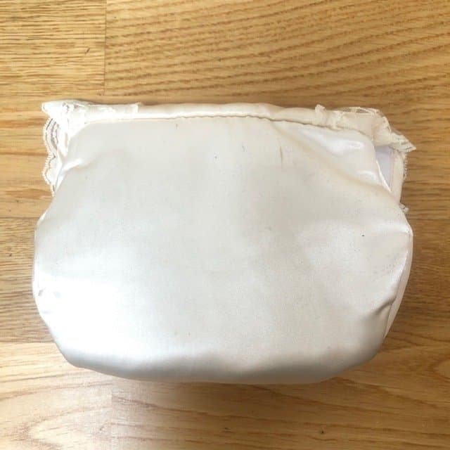 1970's vintage cosmetic purse with lace an bow detail