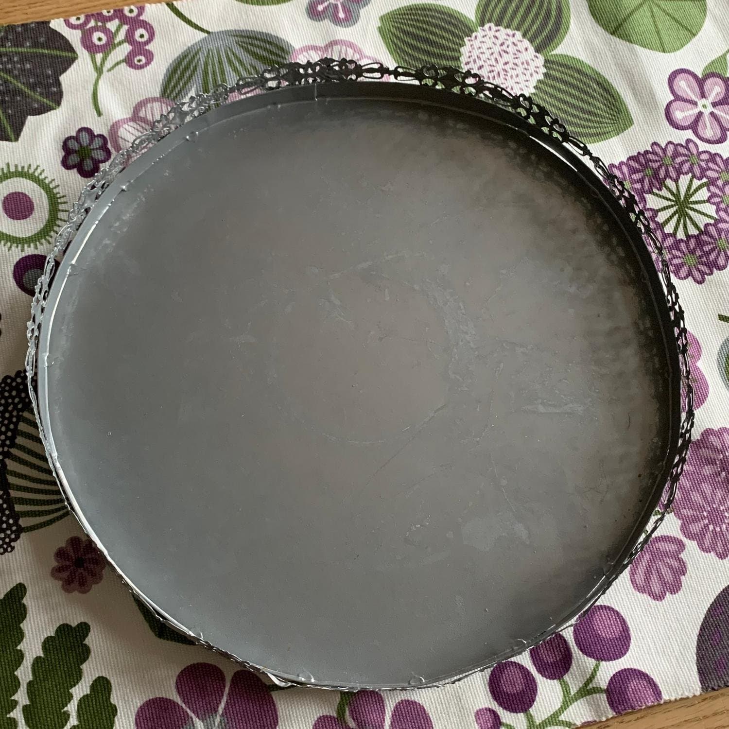 Rund serverings bricka, metall