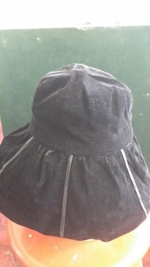 hatt SVART maskerad 50-tal !