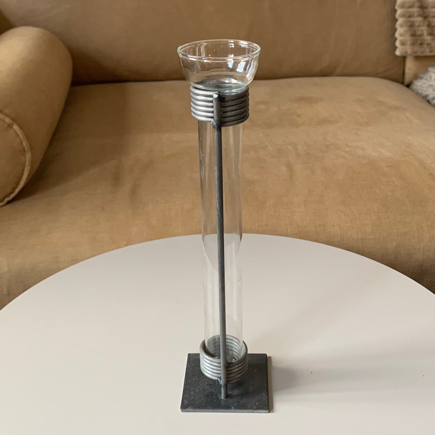 smal vas i glasrör och smide