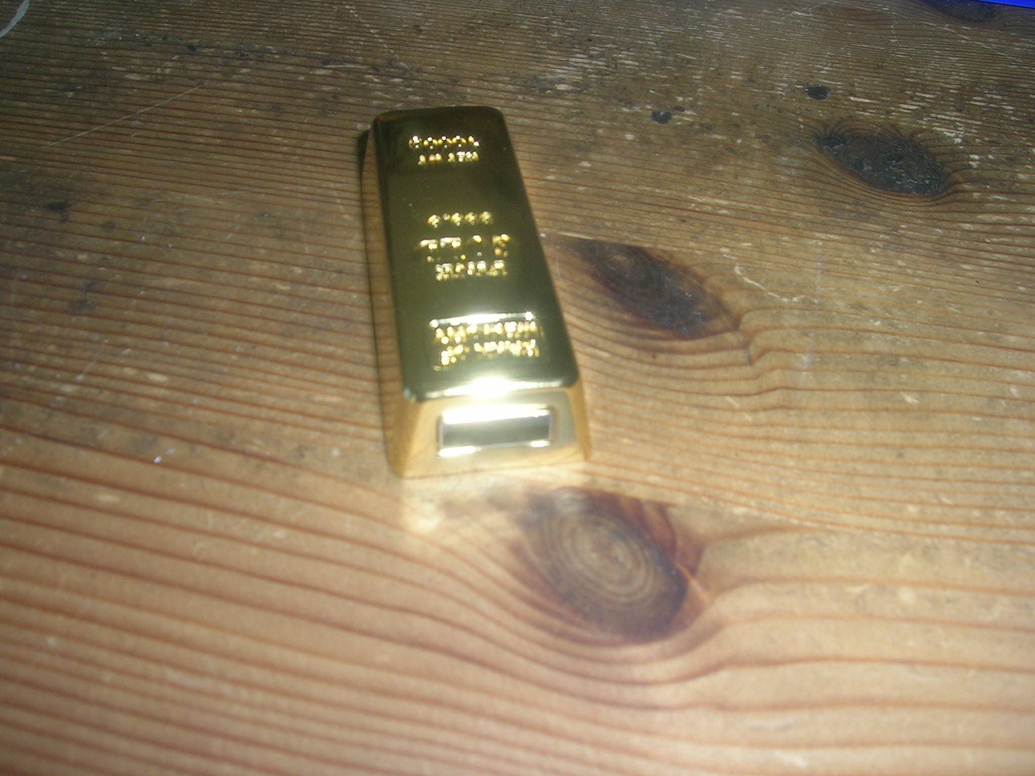 Guldtacka modell USB minne 16 GB