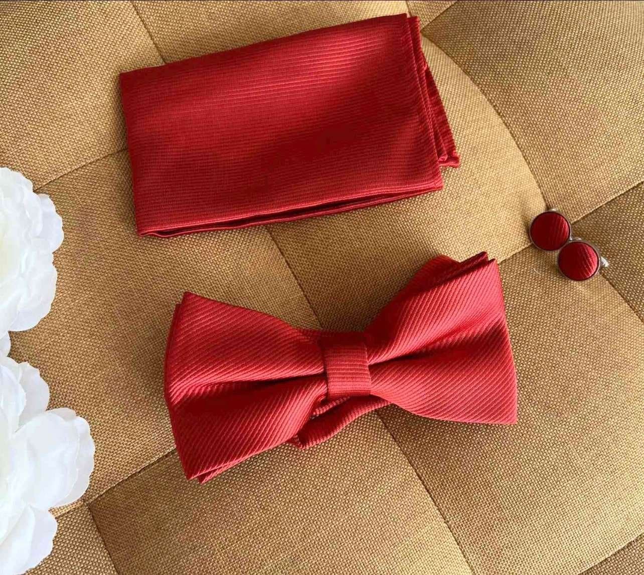 Rött set- Fluga,Näsduk & manchettknappar.