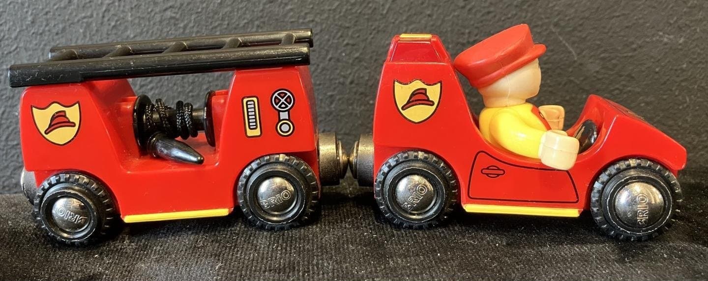 Brio tåg - Brandkår - brandbil gubbe Light & Sound Fire Engine 33542