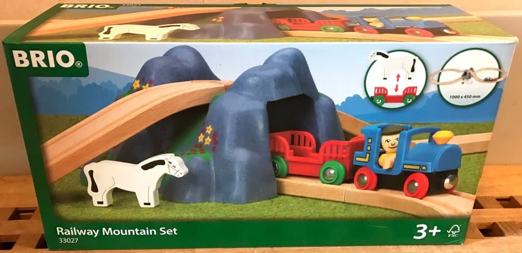 Brio Railway 33027 Mountain Set Bergstunnel Set Träjärnväg med Tåg & vagn