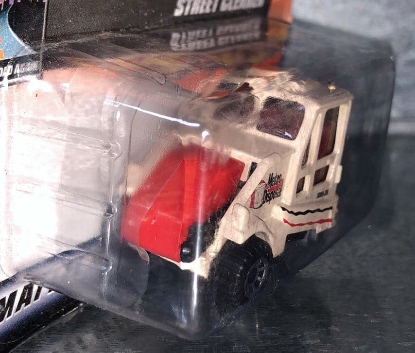 Matchbox Street Cleaner 1:74