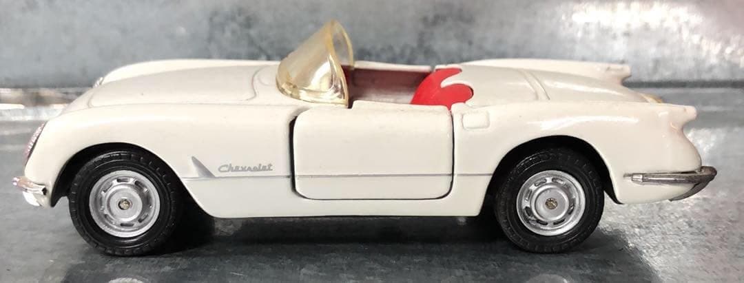 Maisto 1953 Corvette 1:38