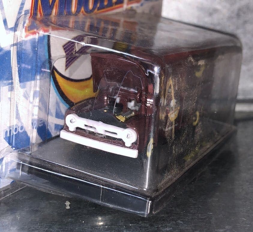 Castline Premium Edition M2 Machines Moon Pie 1956 Ford F-100 MN01 1:64