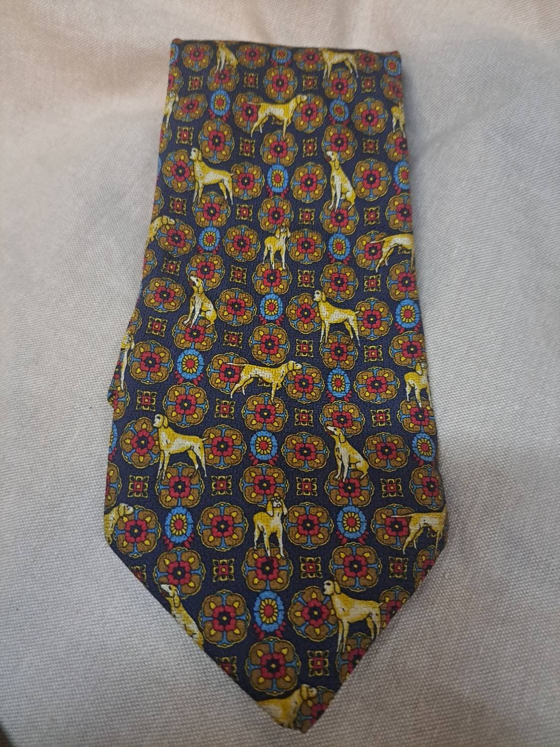 Vintage Slips med hundar och blommor - 100% Silk Italy Neck Tie