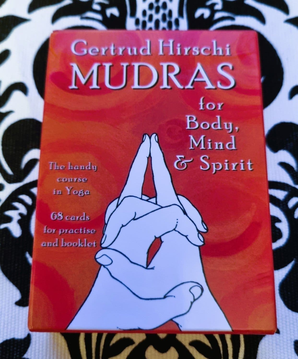 Mudras för kropp, sinne & själ / Mudras for body, mind & spirit