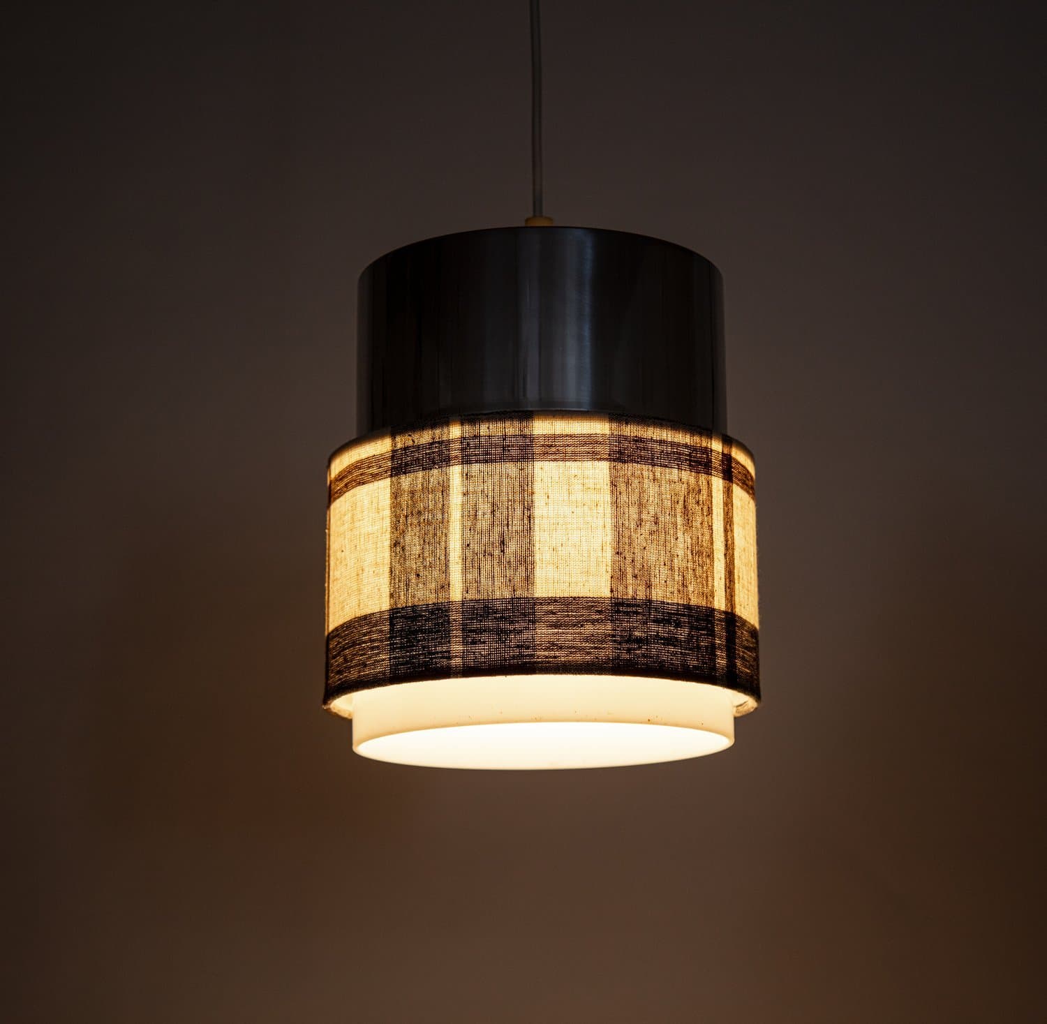 LUXUS taklampa, design Uno och Östen Kristiansson, Cylindus, 60-tal.