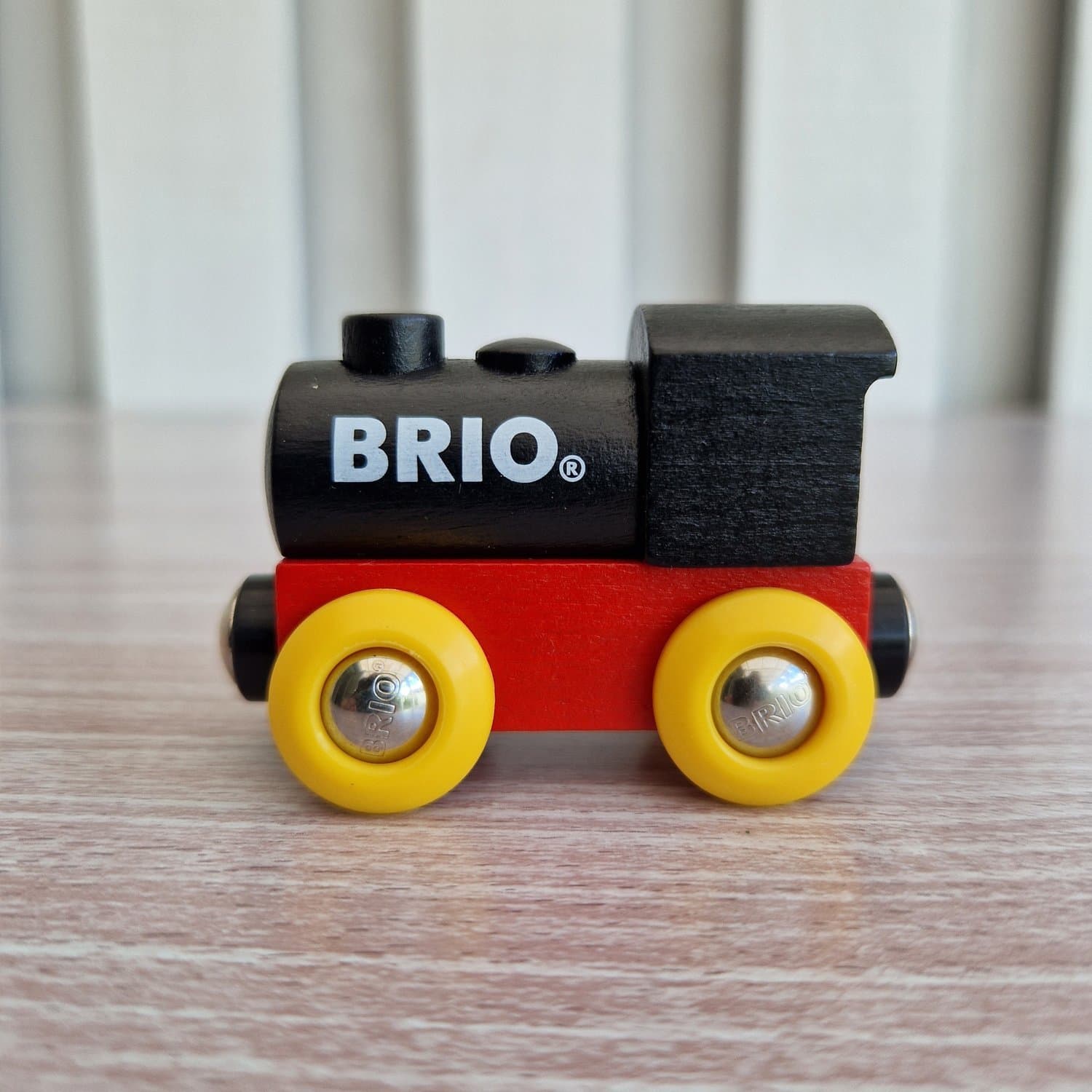 BRIO Wooden Train Engine 2P481 - Unused - 7 cm - Black Red Yellow