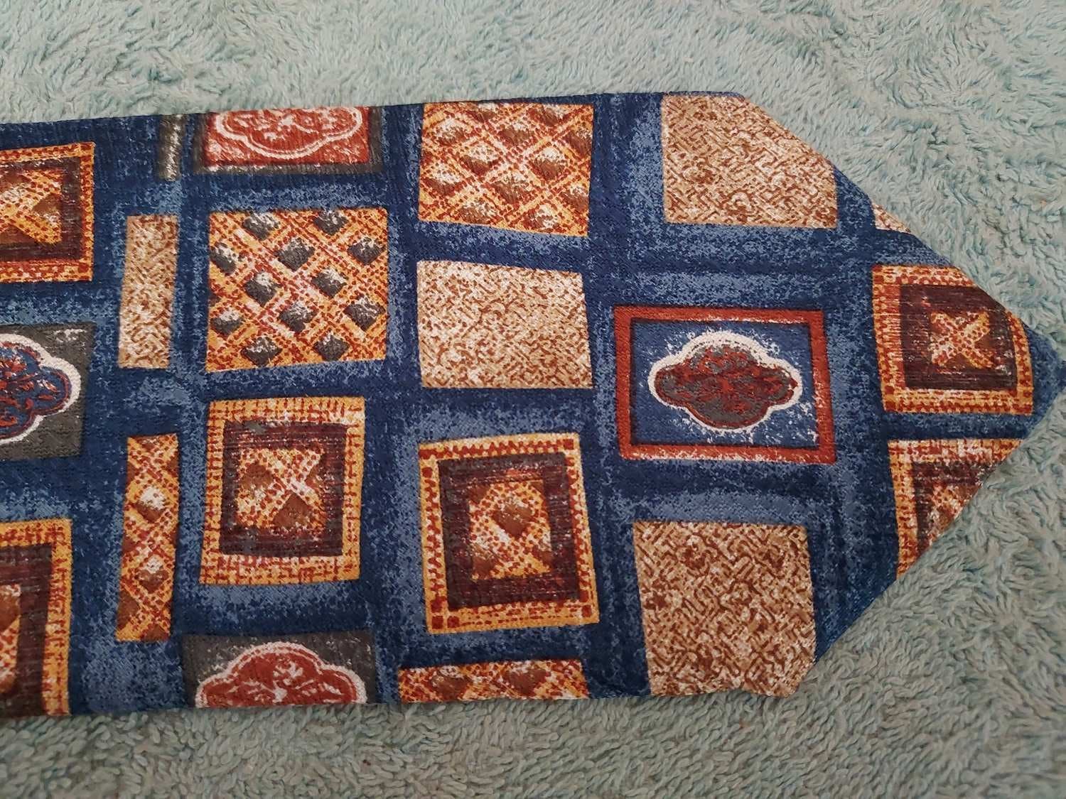 Slips 80-tal 100 % Silk Gåva från Landsorganisationen Längd 153 cm Bredd 9,5 cm