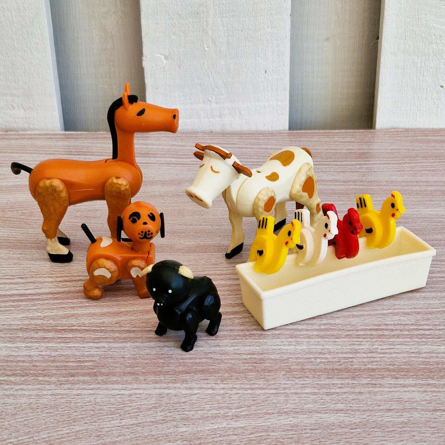 Vintage Fisher Price Play Family Farm Animals – Horse Cow Pig Dog Chickens