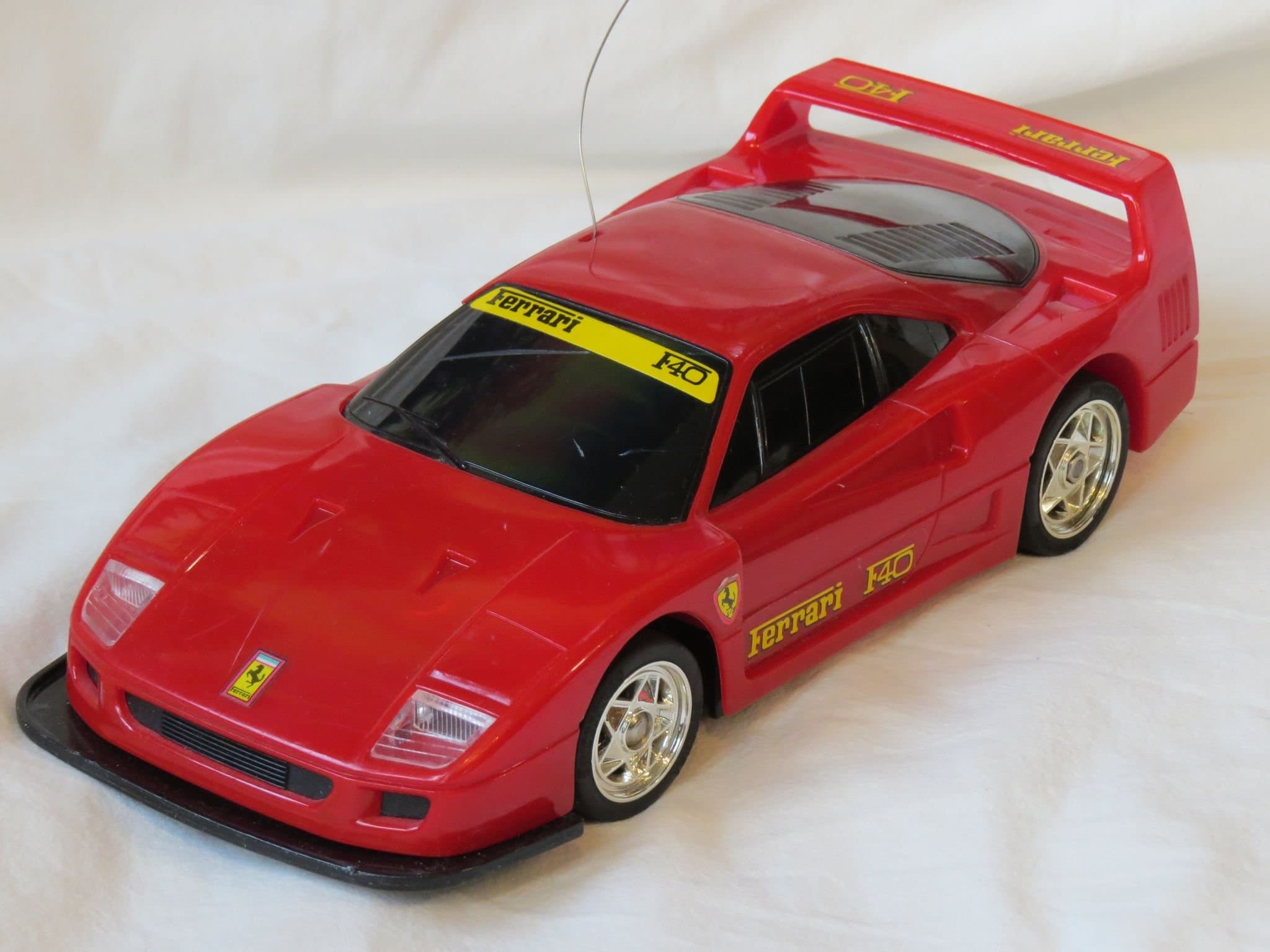 Radiostyrd Ferrari F40
