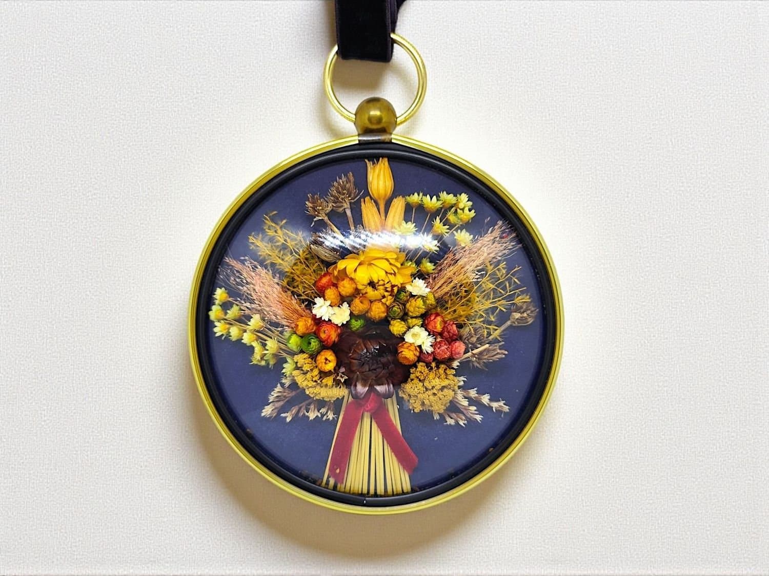 Torkade Blommor Väggdekoration, 70 talet, La Viar i Göteborg.