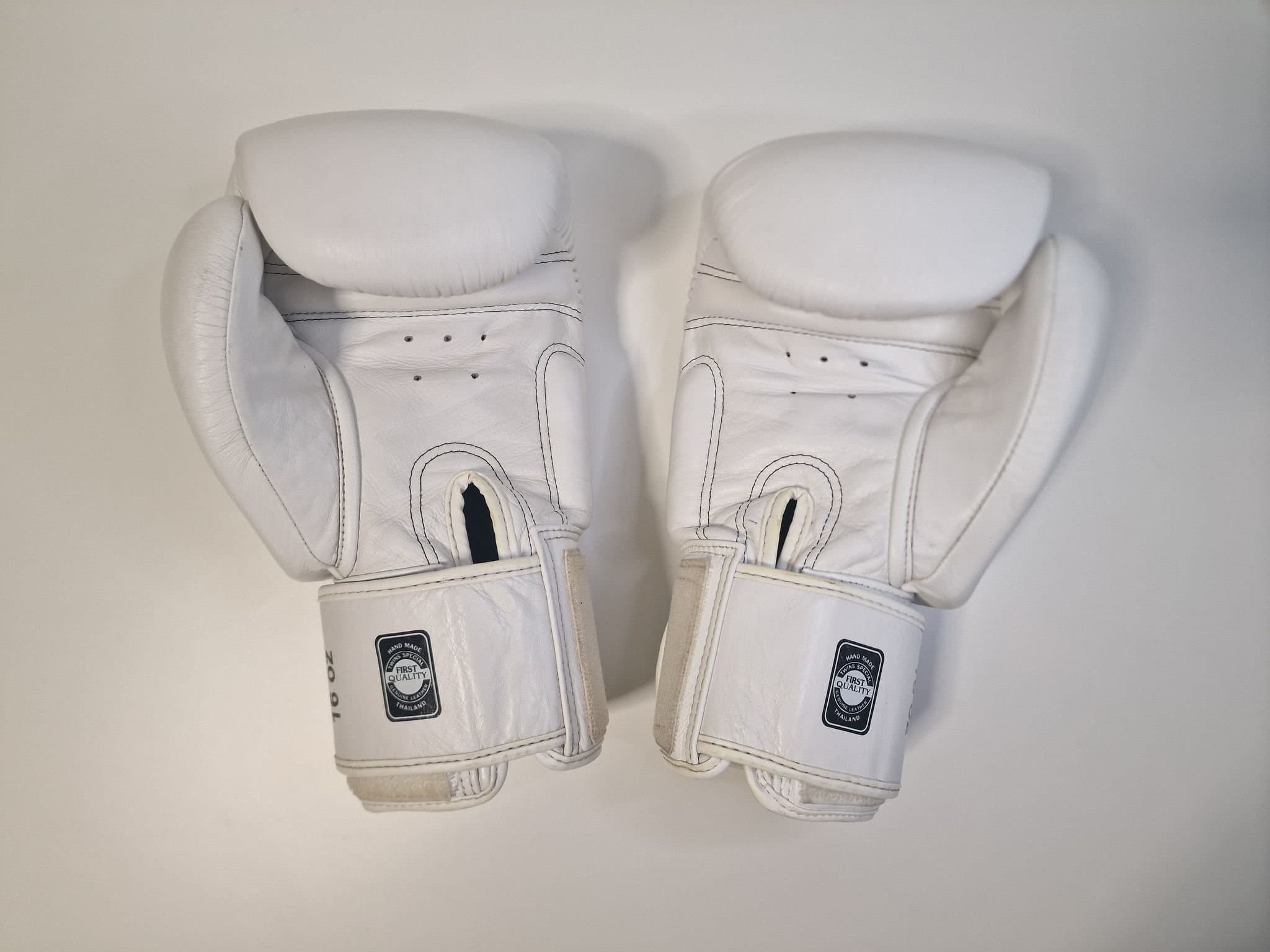 Twins Special Boxningshandskar 16 oz