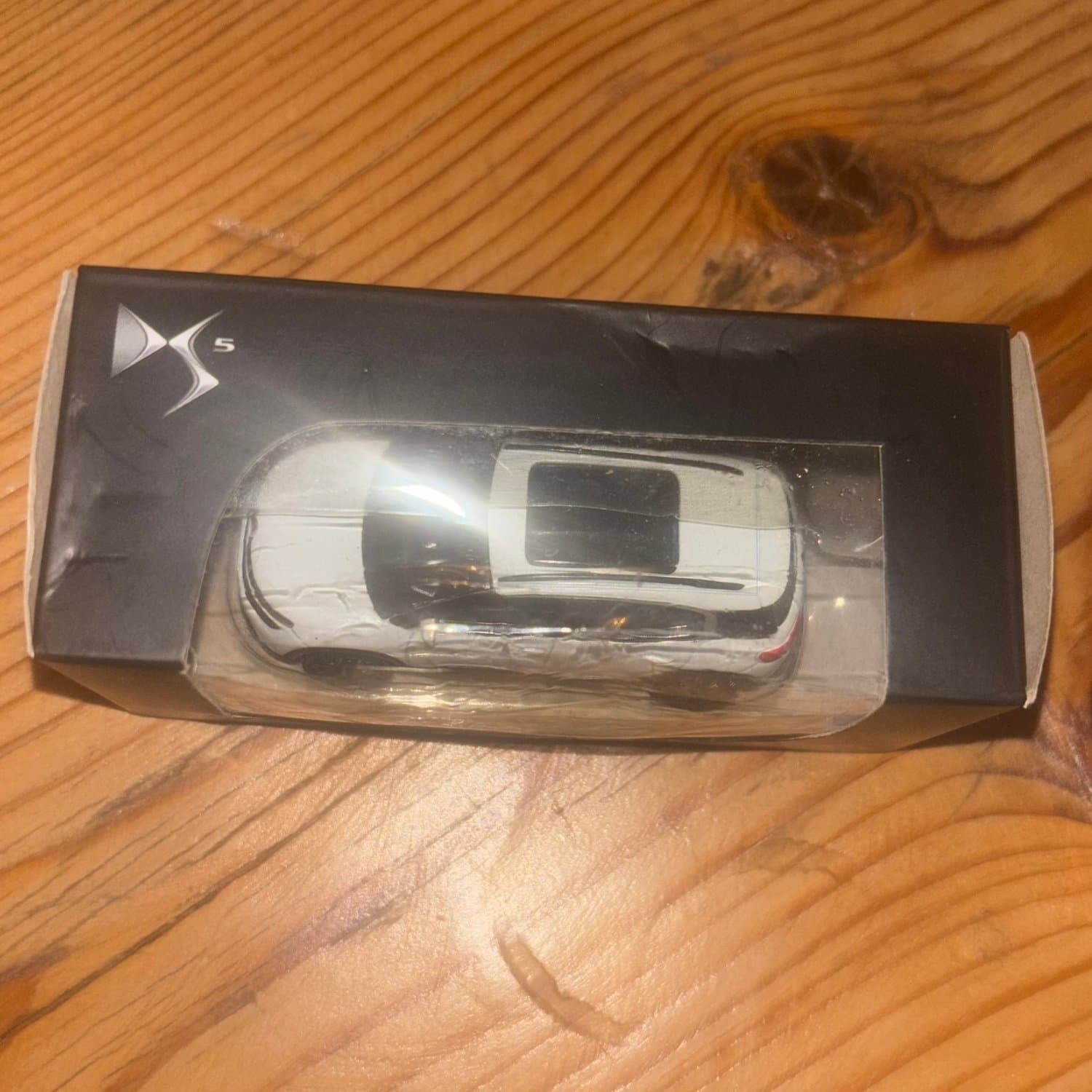 Citroën C5 Aircross, modell i skala 1:43