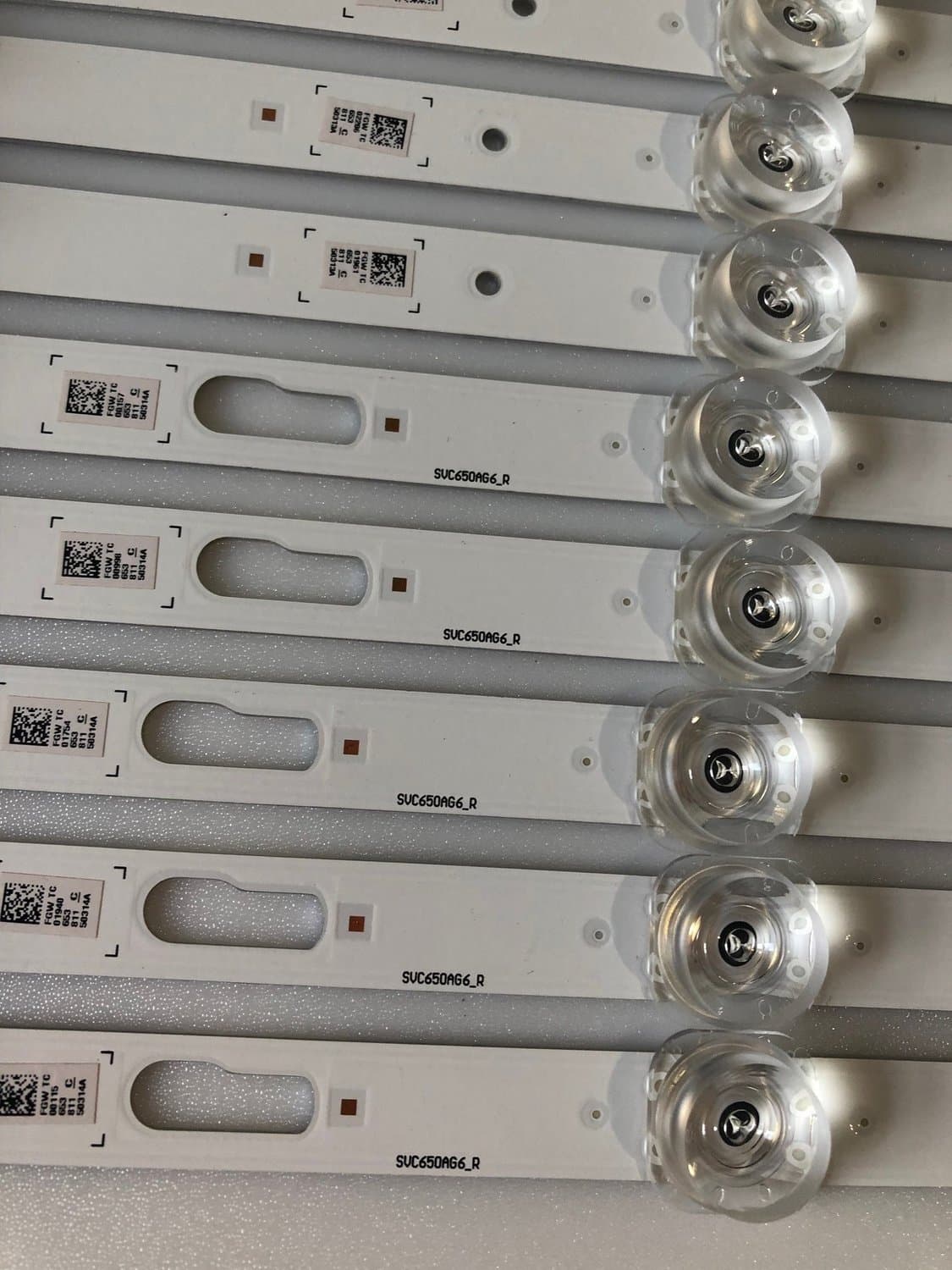 SUC650AG6_R SUC650AG6_L LED-bakgrundsbelysning SAMSUNG UE65AU7172U