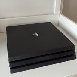 Sony PlayStation 4 Pro Modell CUH-7016B