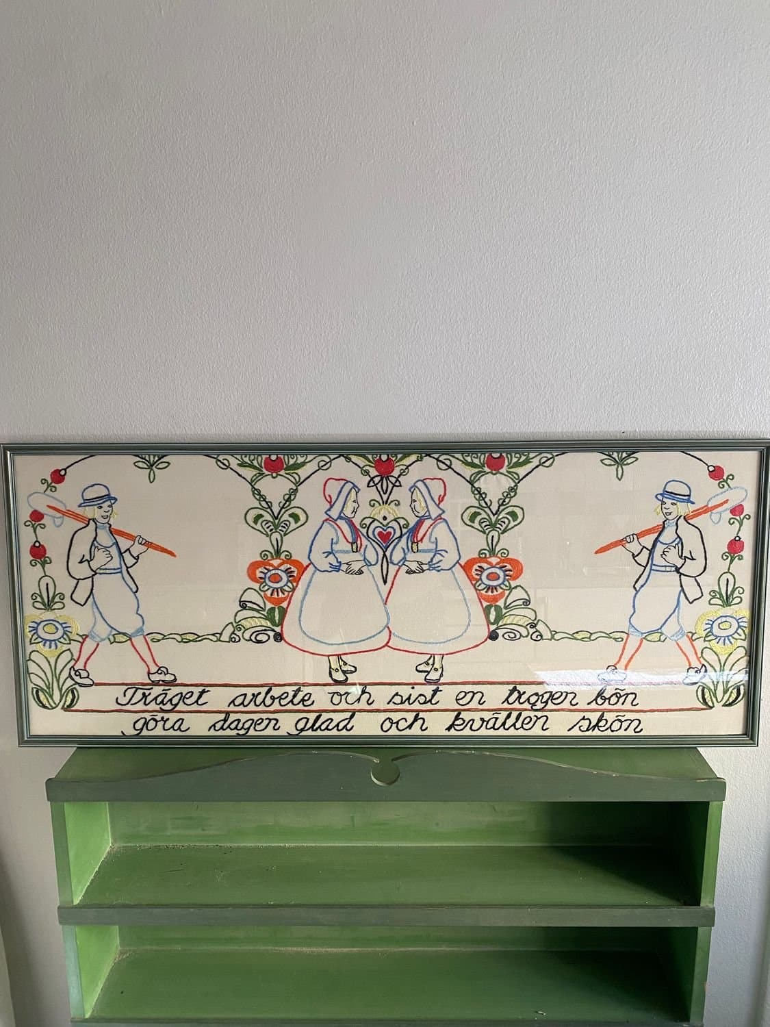 Tavla handbroderad retro grön ram tavelram