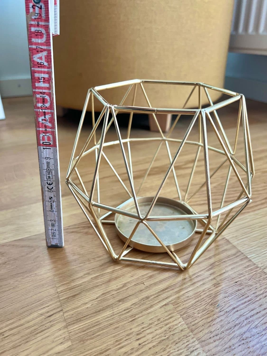 Ljuslykta i metall/mässing - Guldfärgad - Ljusstake - Ljushållare