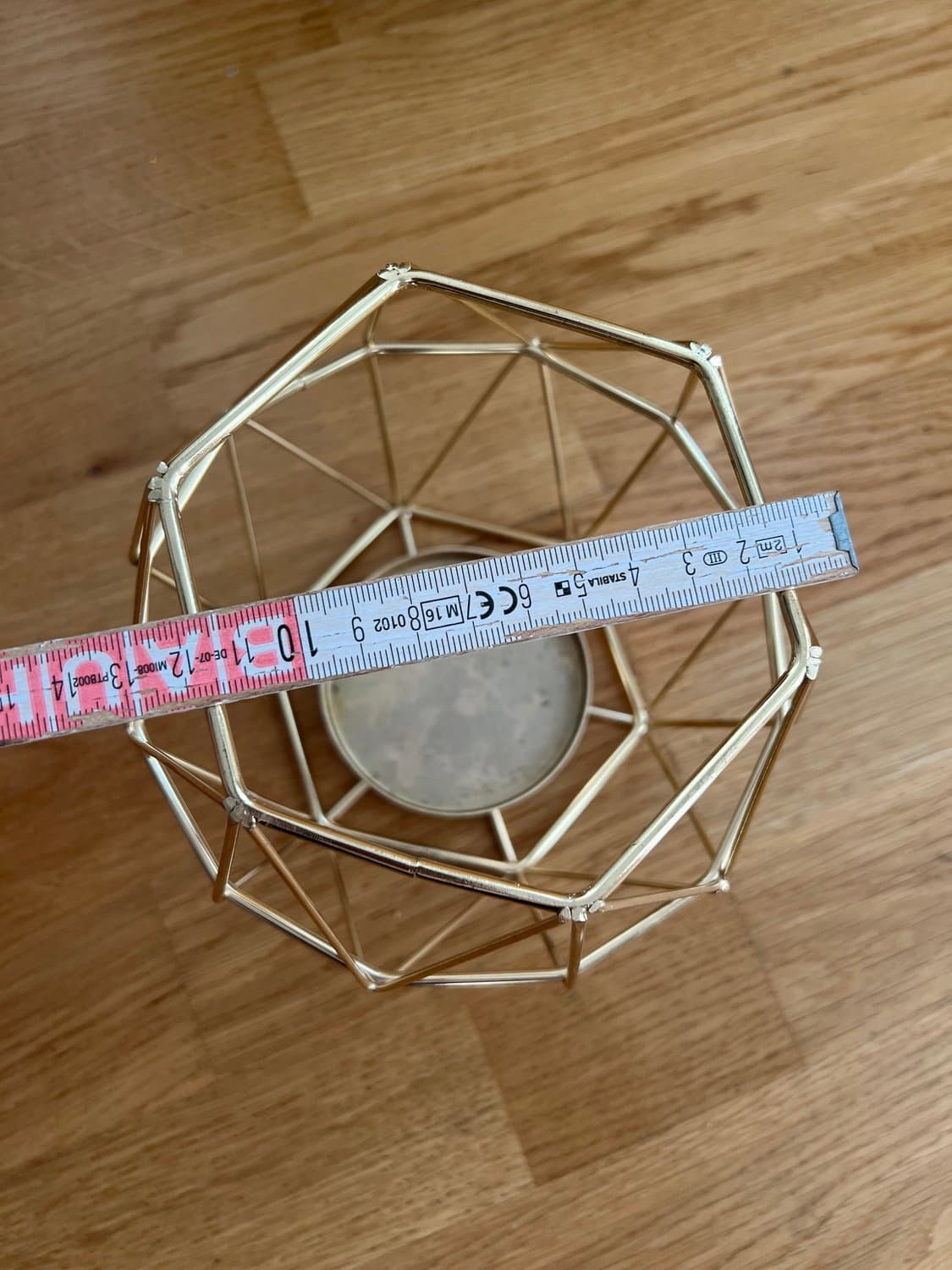 Ljuslykta i metall/mässing - Guldfärgad - Ljusstake - Ljushållare