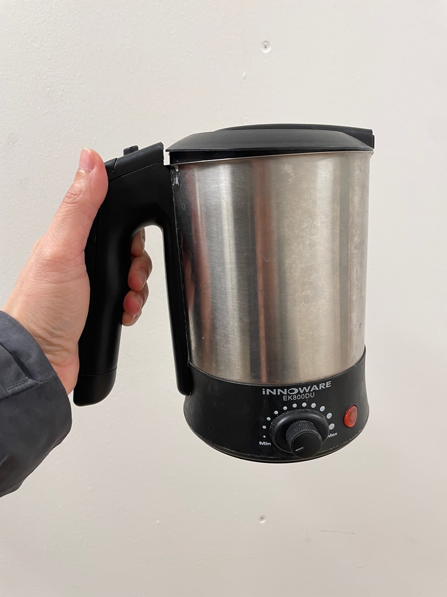 Minikokare eller kastrull för matlagning med justerbar temperatur