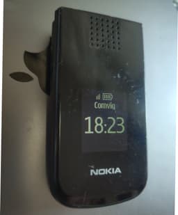 Nokia 2220 Mobiltelefon i bra skick olåst