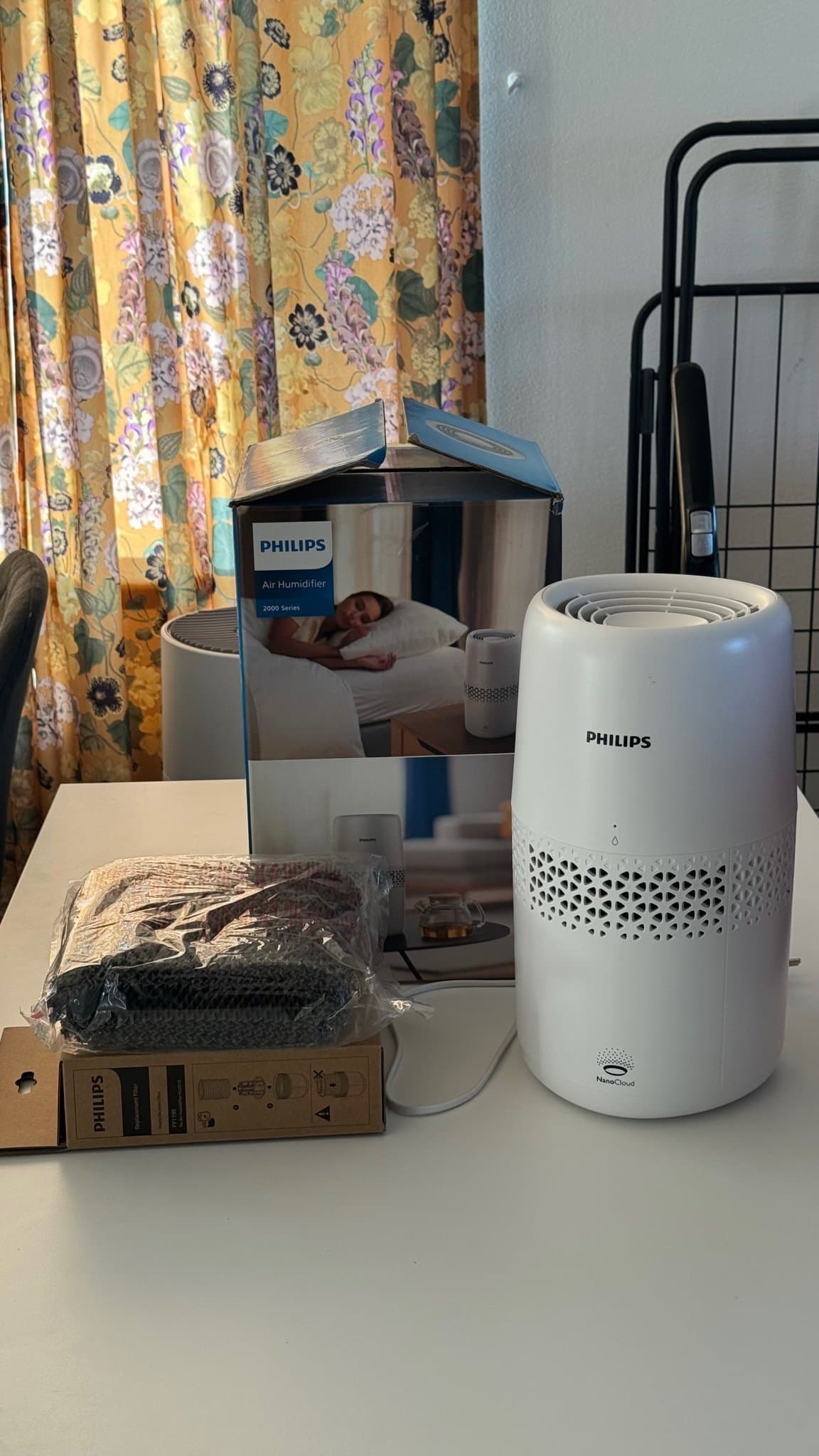 Philips Evaporative Humidifier 2000-series combined with new filter