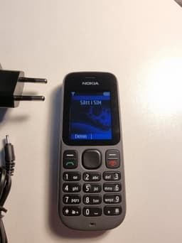 Nokia 100 Mobiltelefon [Liten=Lätt att dölja/gömma] Perfekt för samtal o SMS.