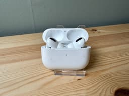 Original Apple Airpods Pro