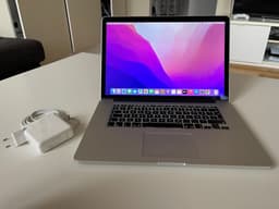 MacBook Pro (Retina-skärm, 15 tum, mitten 2015)