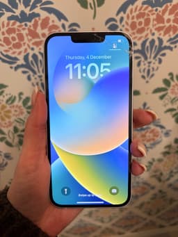 iPhone 14 128gb. Liten ytlig spricka.