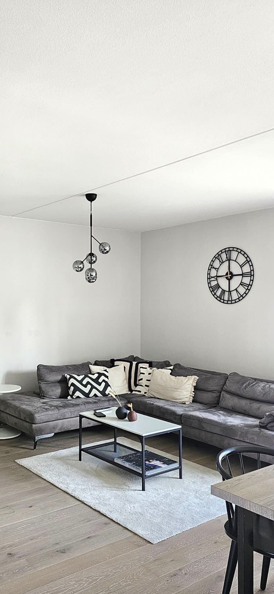 Taklampa med rökfärgade glaskupor