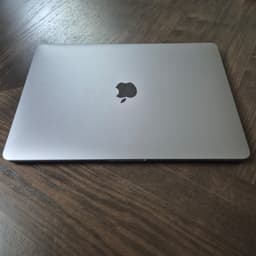 Macbook pro m2 16gb