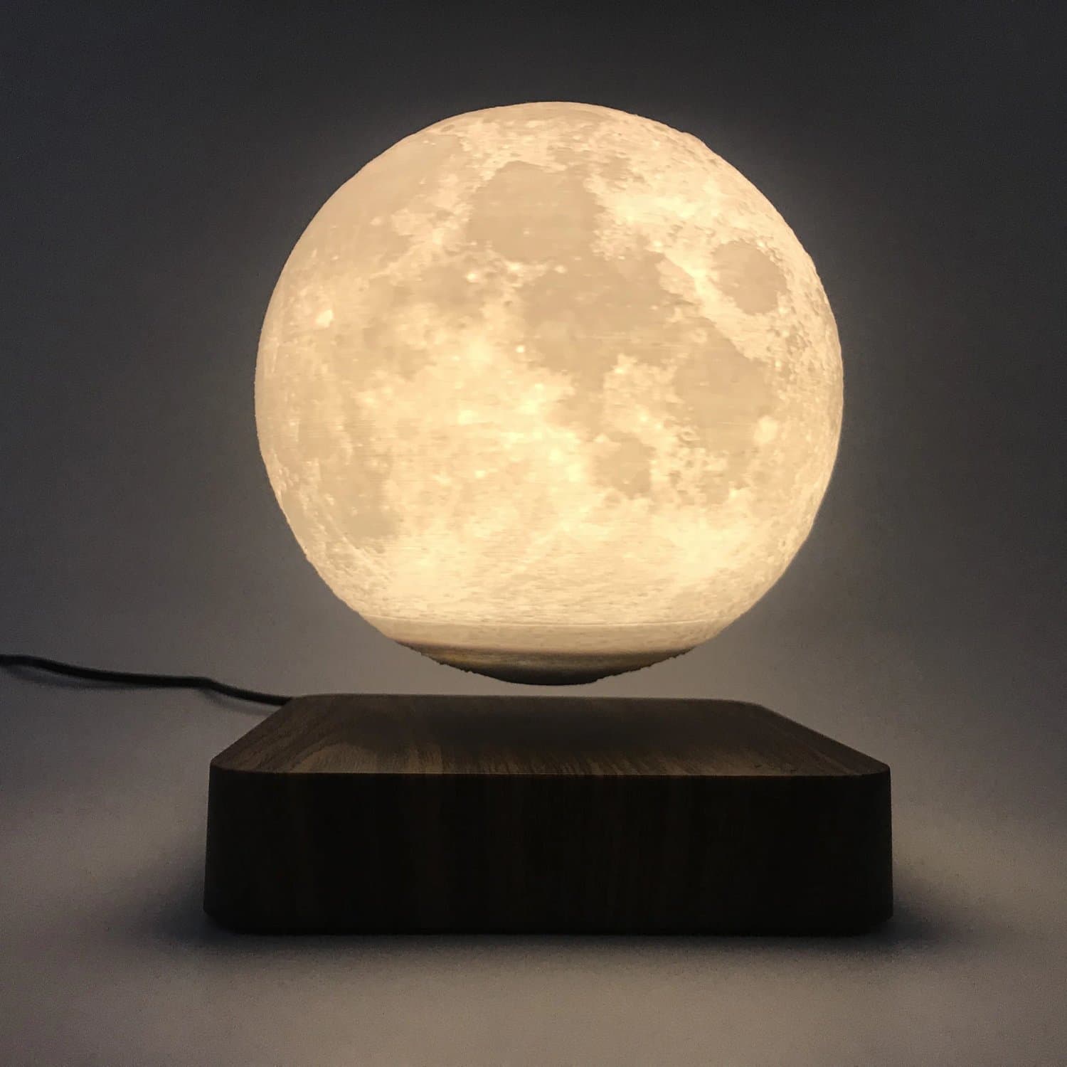 Svävande Flytande Maglev Lampa Atmosfärslampa Måne Valnöt