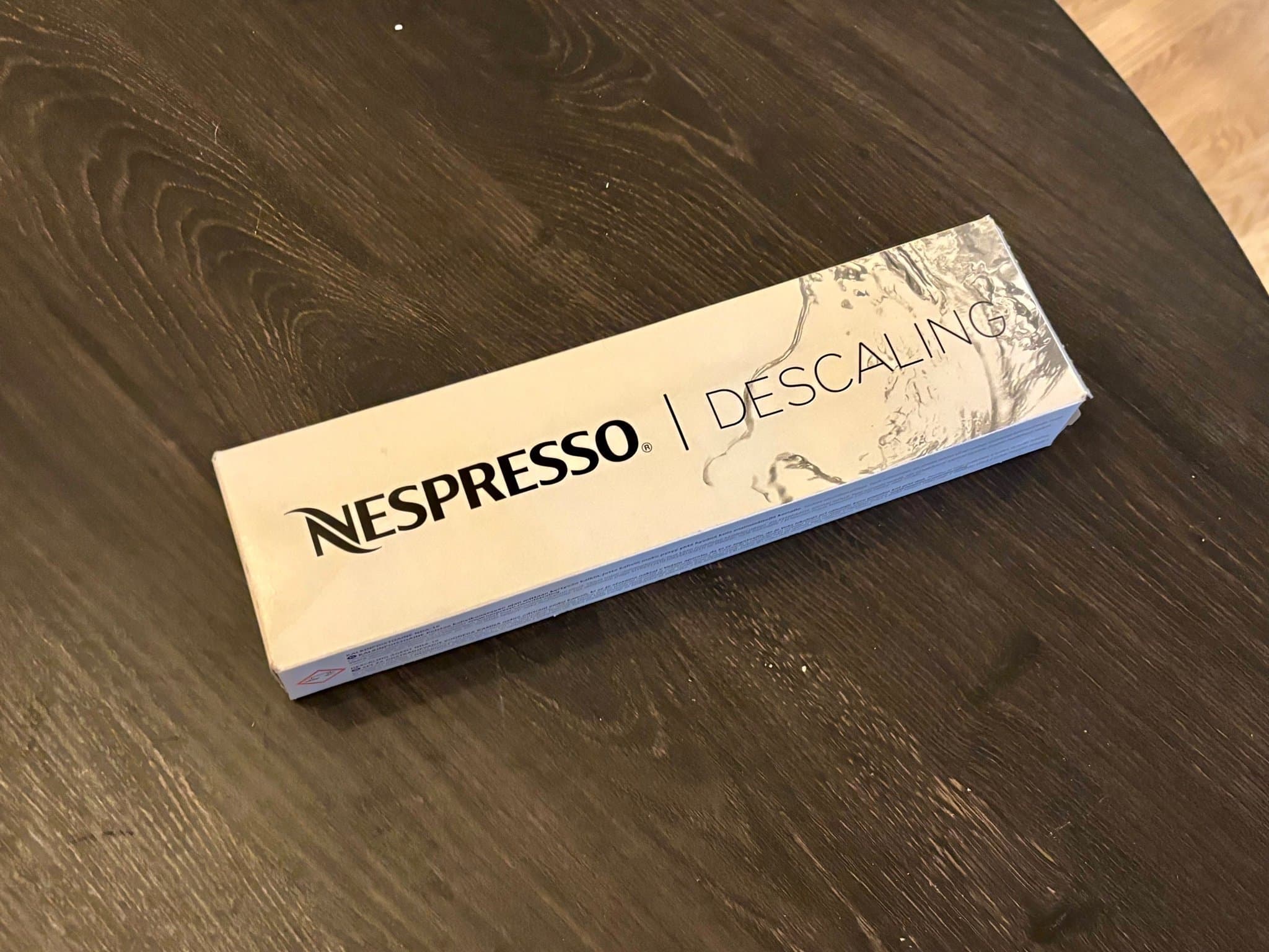 Nespresso Pixie Kaffemaskin + descaling kit, som ny, använd ibland