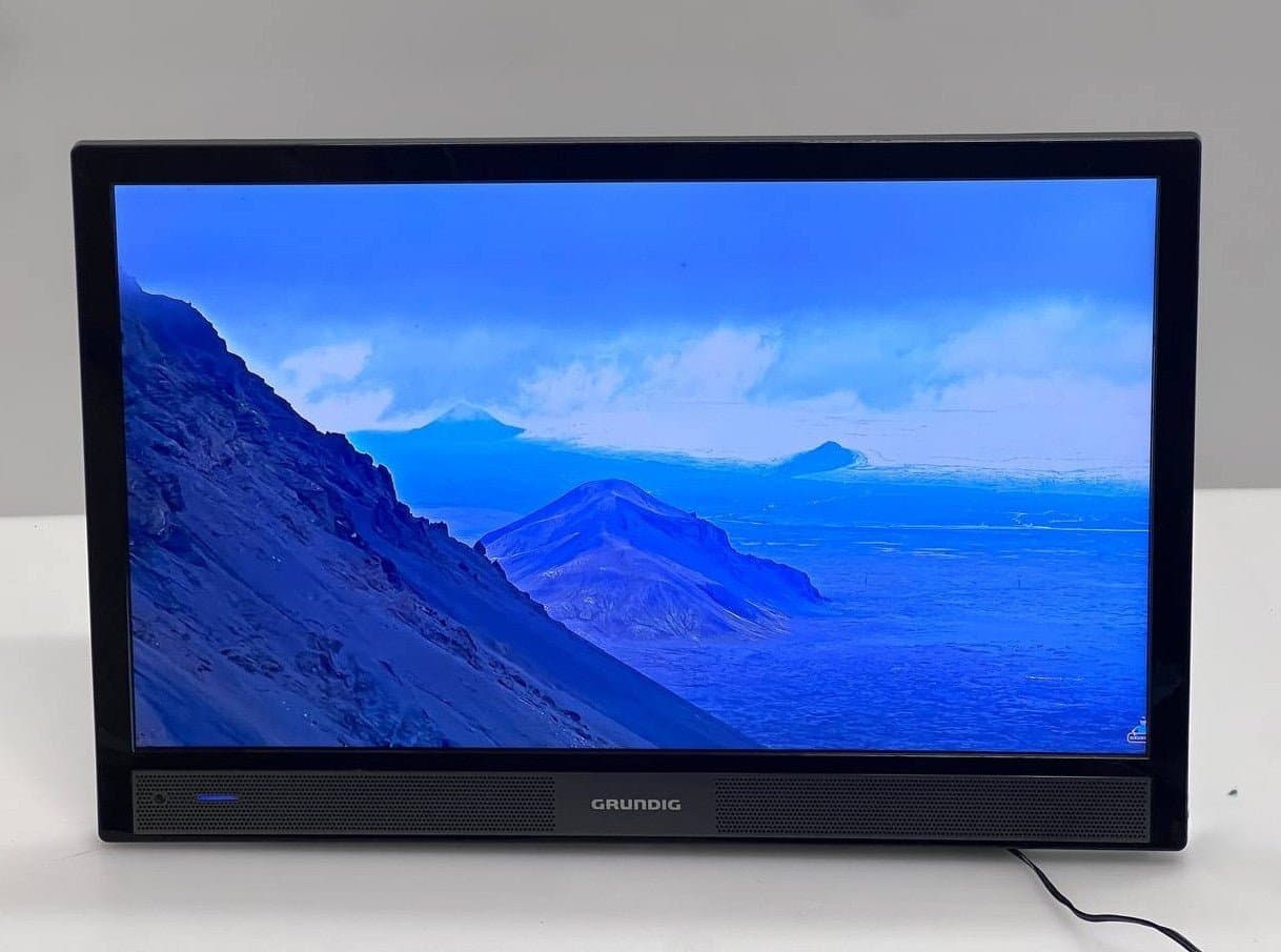 Grundig 22" VLE 4520 BM LED Full HD LCD TV