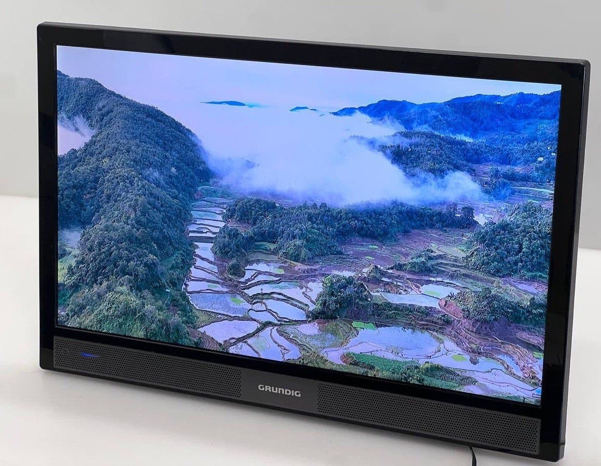 Grundig 22" VLE 4520 BM LED Full HD LCD TV
