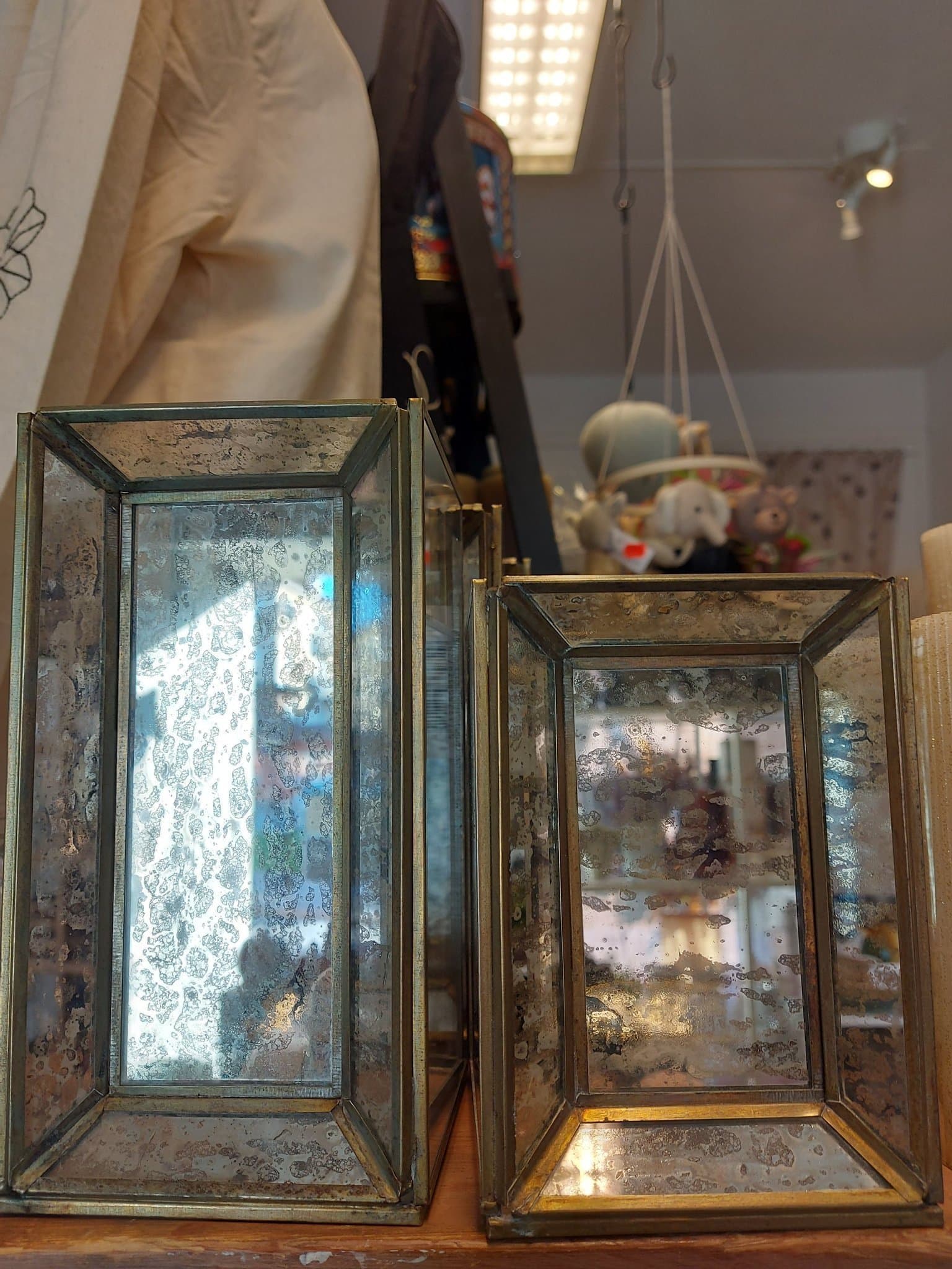 2st Dekorativa Speglar ljuslyktor för vägg eller ståendes