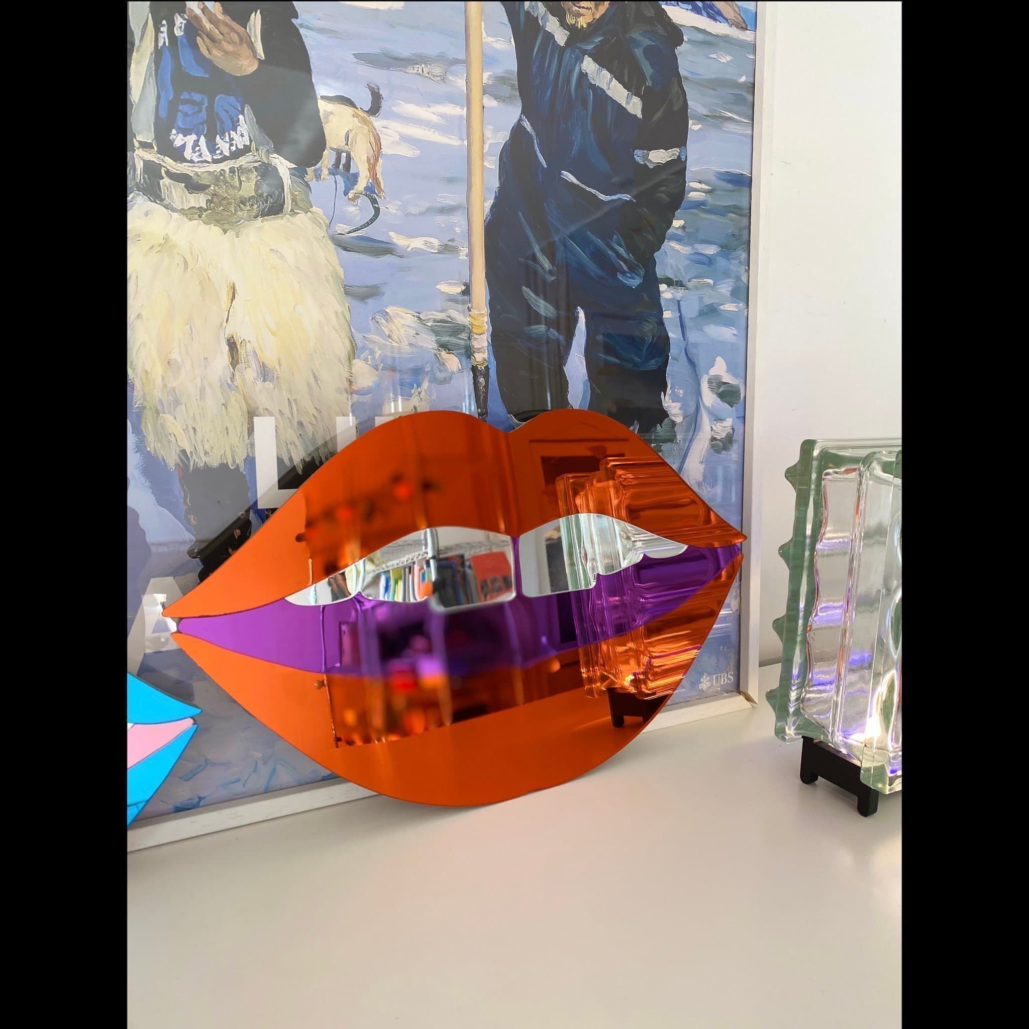 Nyskick spegel LIPS 39 x 23 cm