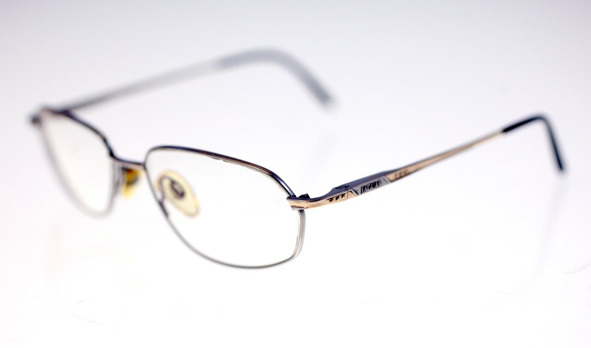Jaguar Mod 3375-009 men's lightweight titanium eyeglasses-circa 2000s-14g
