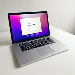 Apple MacBook Pro 15” Retina (mid 2015) - 16 GB RAM, 251 GB, nyskick på skärm!
