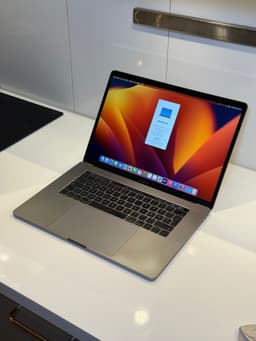 MacBook Pro 15-inch touchbar