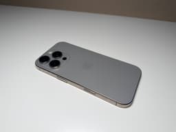 iPhone 16 Pro – 128 GB – Naturlig Titan – Nyskick