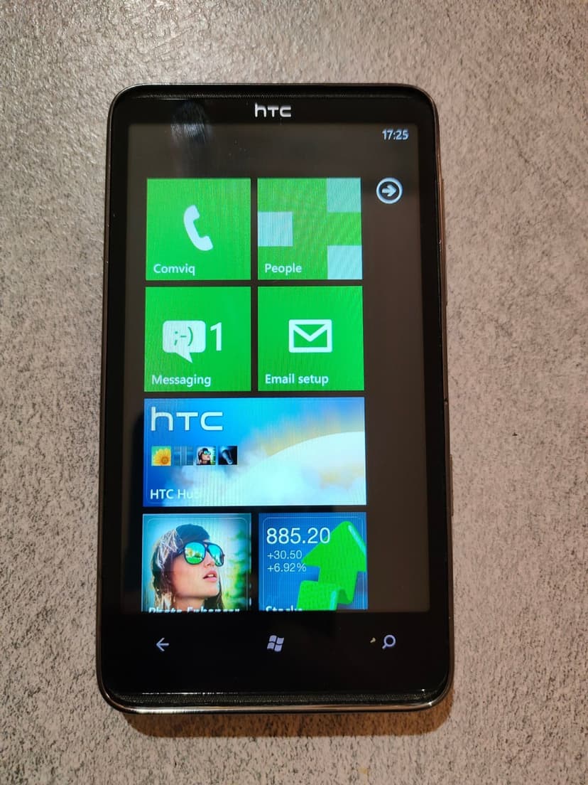 HTC HD7