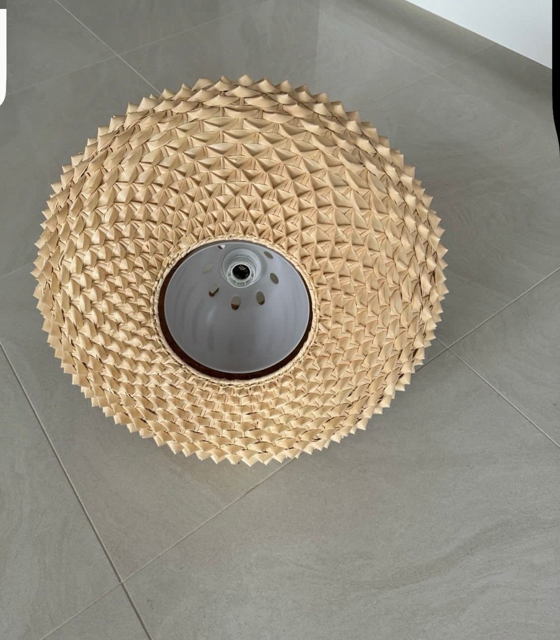 Ikea taklampa Väva. Mycket fint skick!