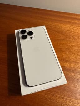 iPhone 15 PRO 256 GB